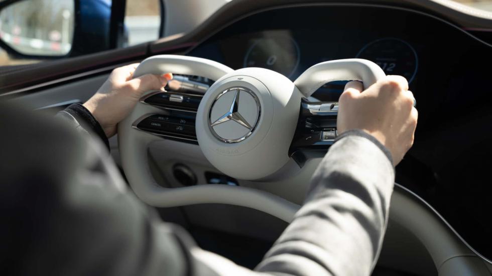 Η Mercedes υιοθετεί τιμόνι yoke για την τεχνολογία steer-by-wire